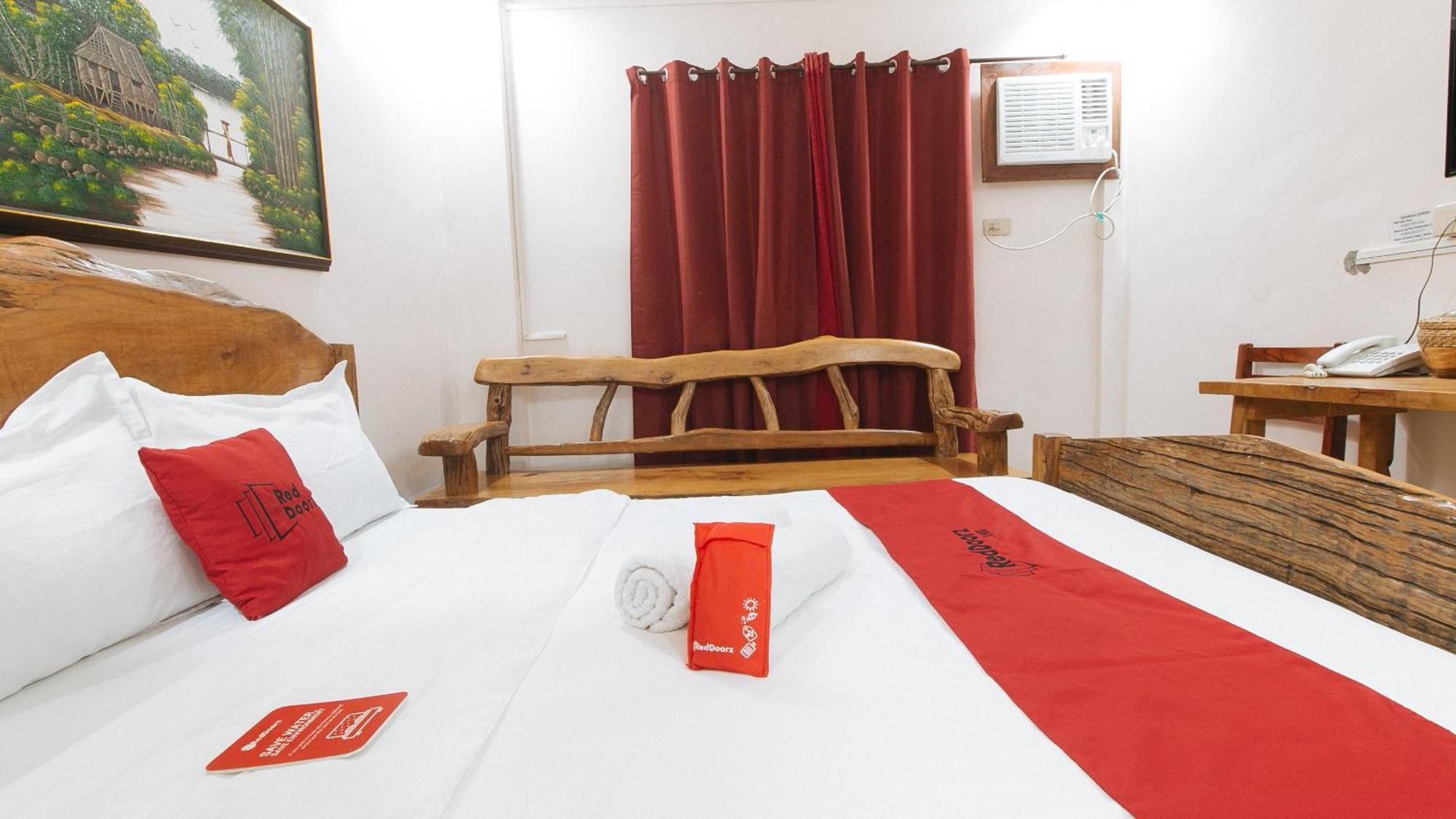 RedDoorz Plus @ Jollydays Hotel Nueva Ecija San Jose  Exterior foto