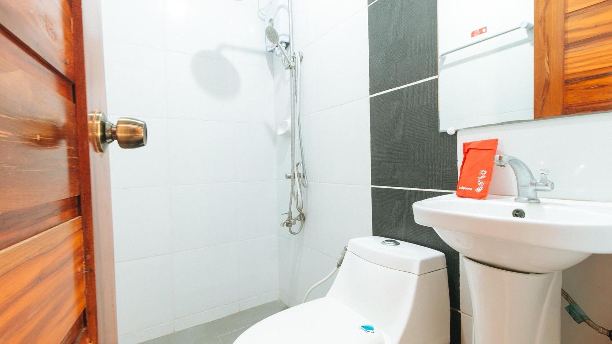 RedDoorz Plus @ Jollydays Hotel Nueva Ecija San Jose  Exterior foto