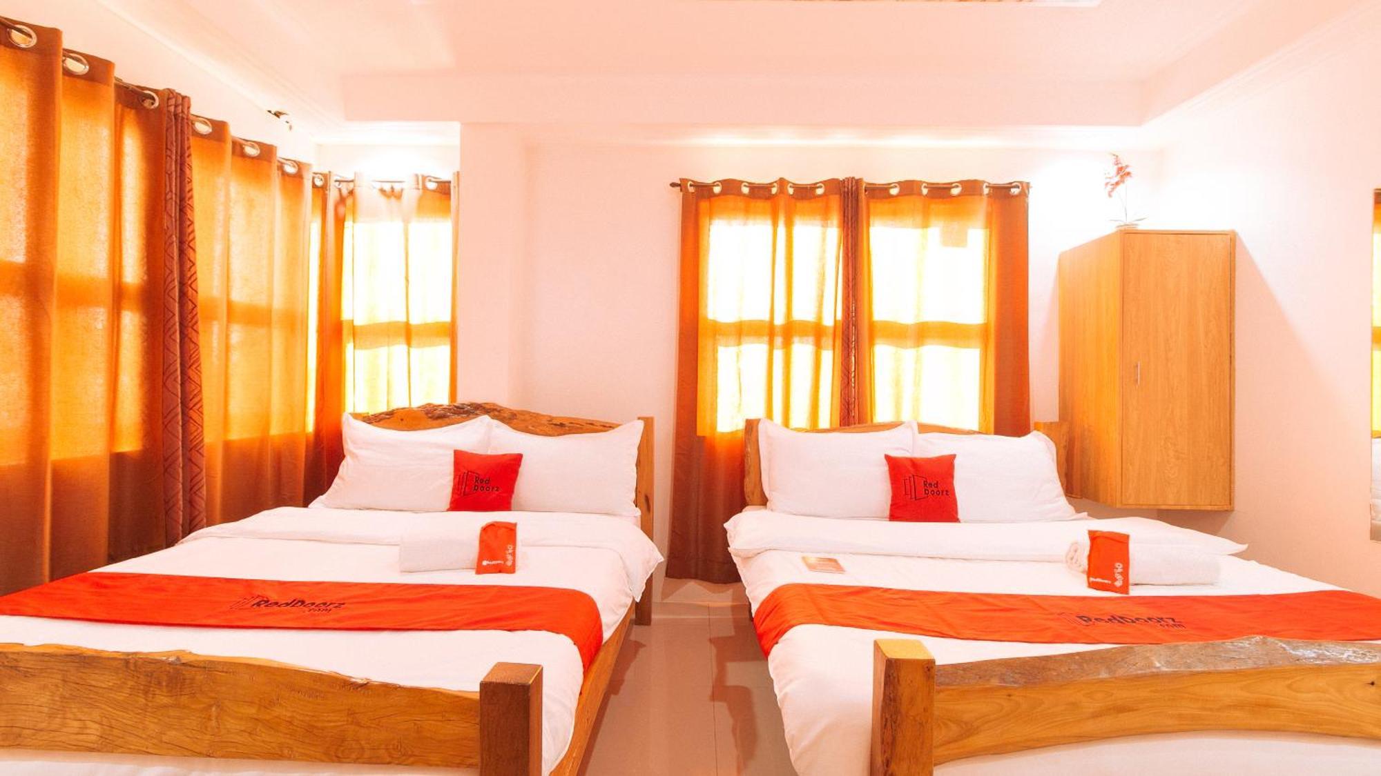 RedDoorz Plus @ Jollydays Hotel Nueva Ecija San Jose  Exterior foto