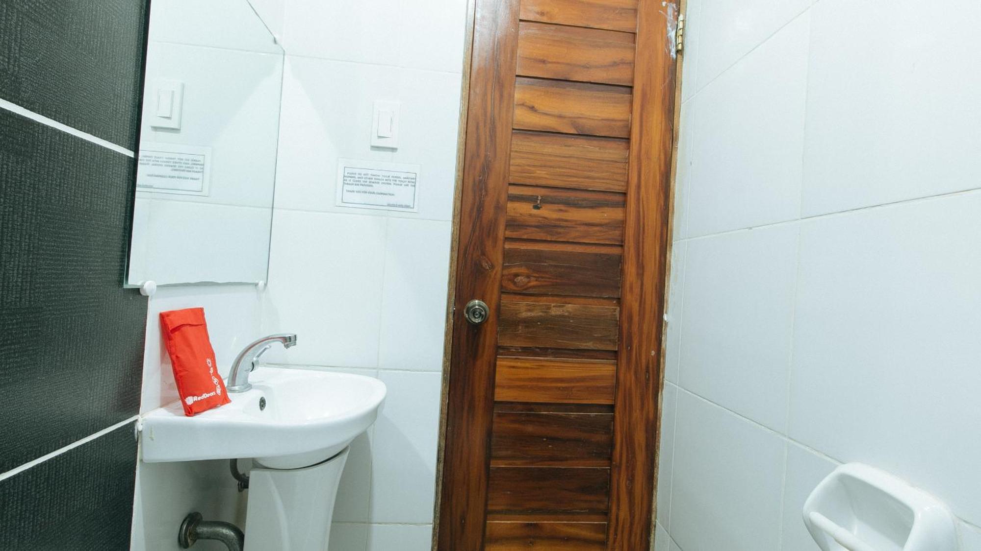 RedDoorz Plus @ Jollydays Hotel Nueva Ecija San Jose  Exterior foto